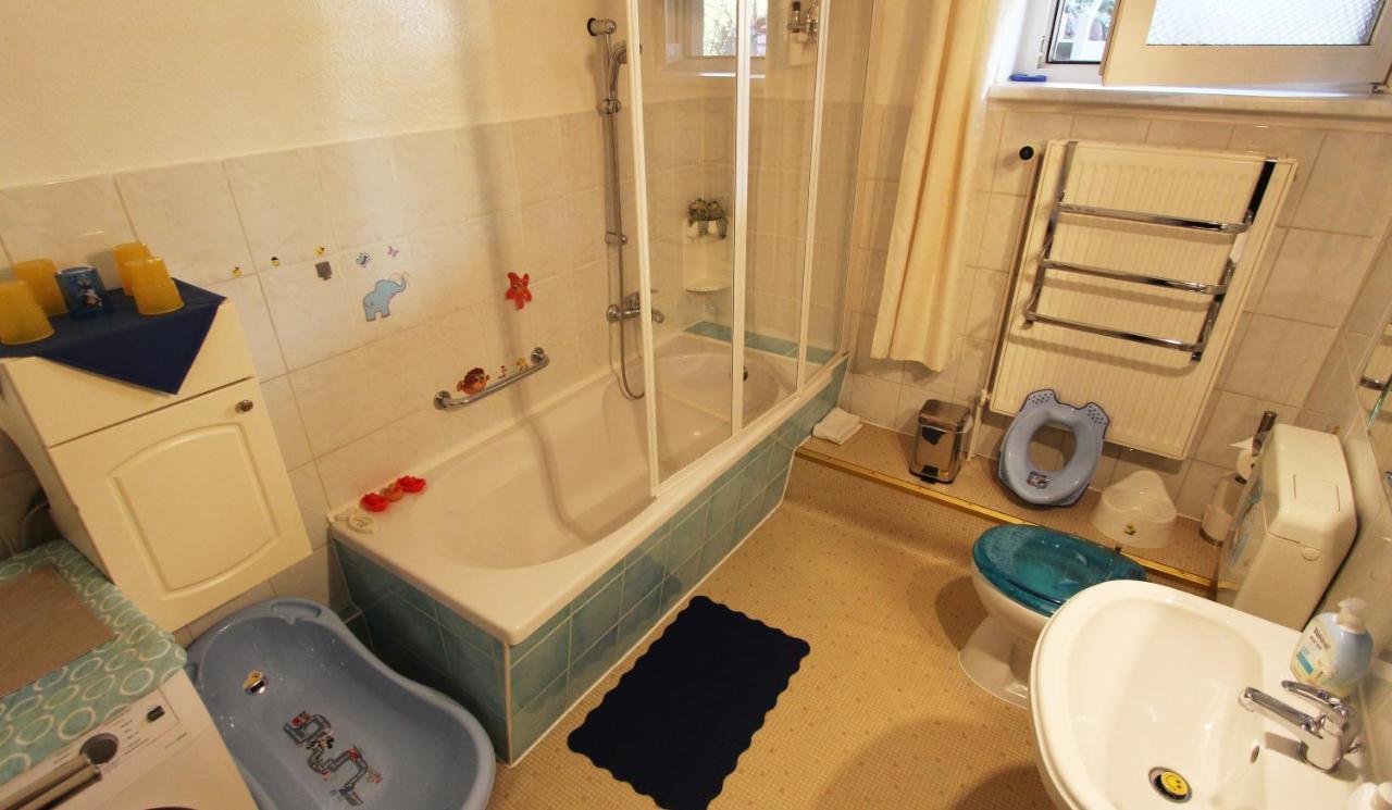 Ferienwohnung Familienwohnung Kröpelin Exterior foto