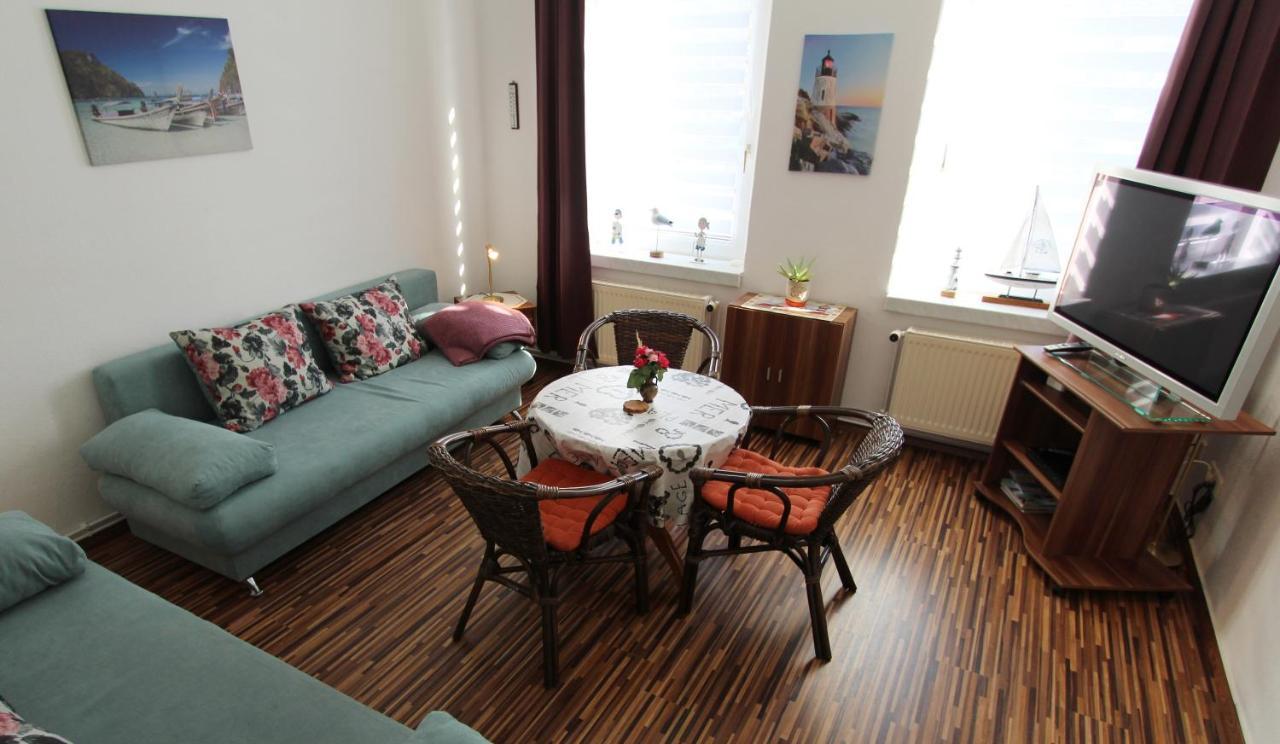 Ferienwohnung Familienwohnung Kröpelin Exterior foto