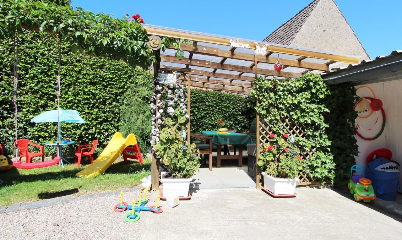 Ferienwohnung Familienwohnung Kröpelin Exterior foto